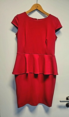 Rotes etuikleid mit - rotes,